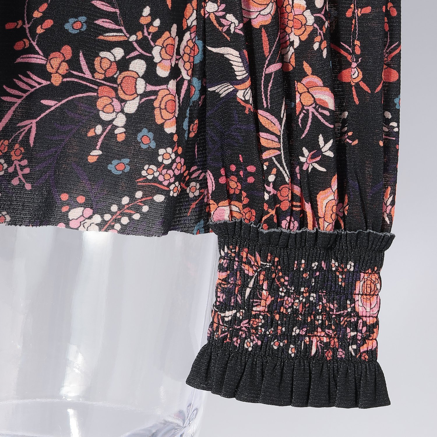 COMING SOON】FLOWER EMBROIDERY PRINT ブラウス｜VIVIENNE TAM