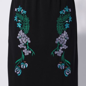 SKIRT WITH FLOWER EMBROIDERY 詳細画像