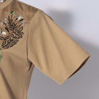 T-SHIRT WITH FLOWER EMBROIDERY 詳細画像