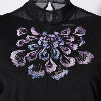 LARGE FLOWER EMBROIDERY BOWTIE BLOUSE 詳細画像