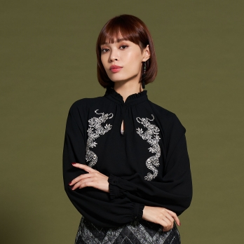 FLOWER EMBROIDERY BLOUSE